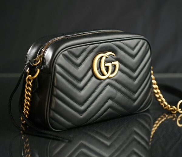 Handbag details to consider when comparing bags