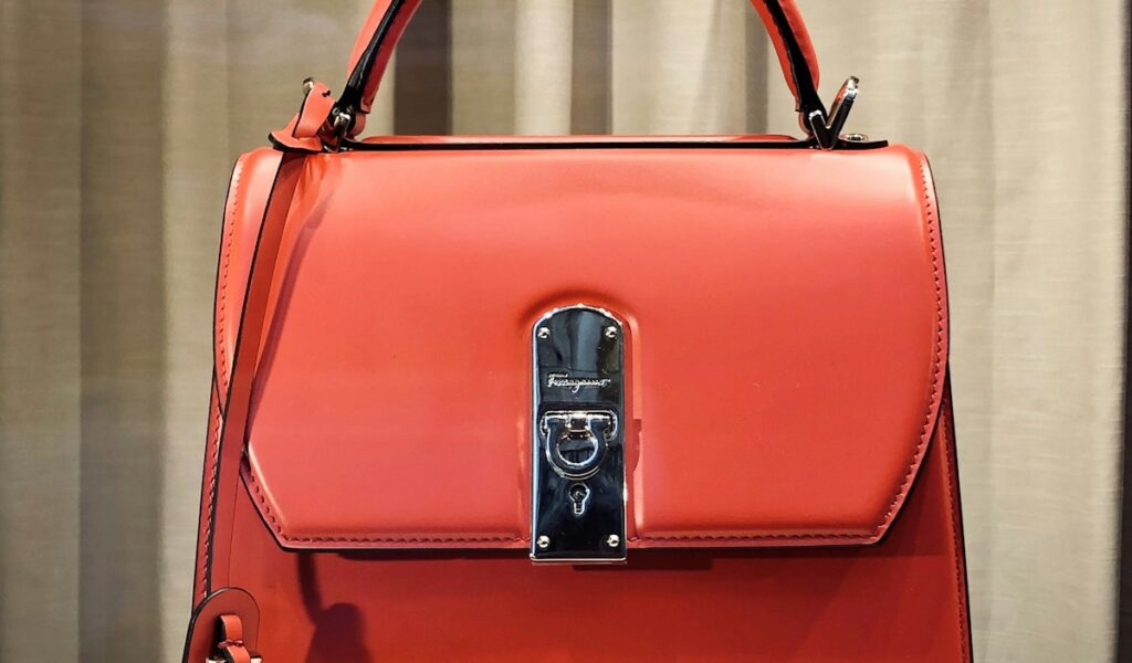 Handbag inspiration for everyday use and versatile styling