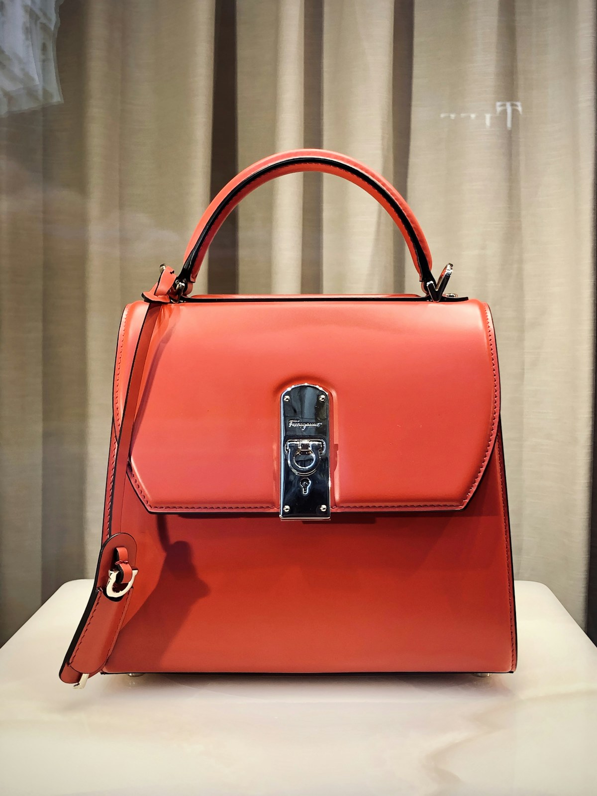 Handbag inspiration for everyday use and versatile styling